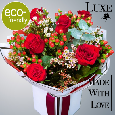 Luxe Baby Cupid: Eco-Elegant 6 Roses for Valentine's Day. Darlington - Luxe Cupid: Hand-tied luxury 6 red roses in eco-fancy packaging. Wow your Valentine with sustainable luxury! Delivery Feb 10-15. Local florist in Darlington | Click & Collect